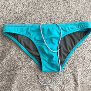 Pictures in natural light and inside out to show cleanliness